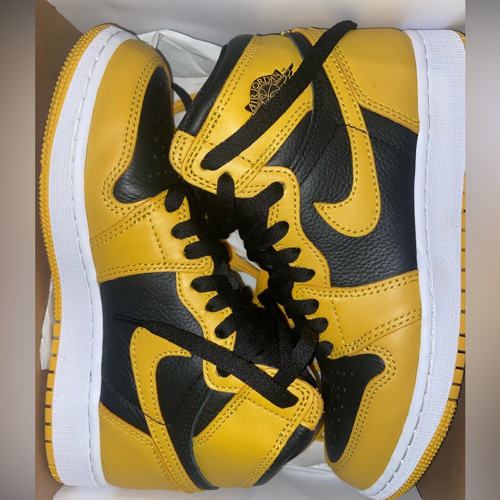 Nike Air Jordan 1